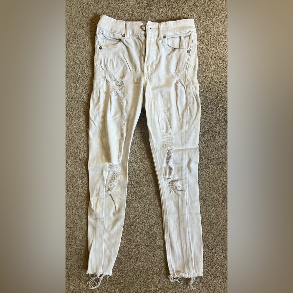 Express White Distressed High-Rise Ankle Jeans 🤍👖